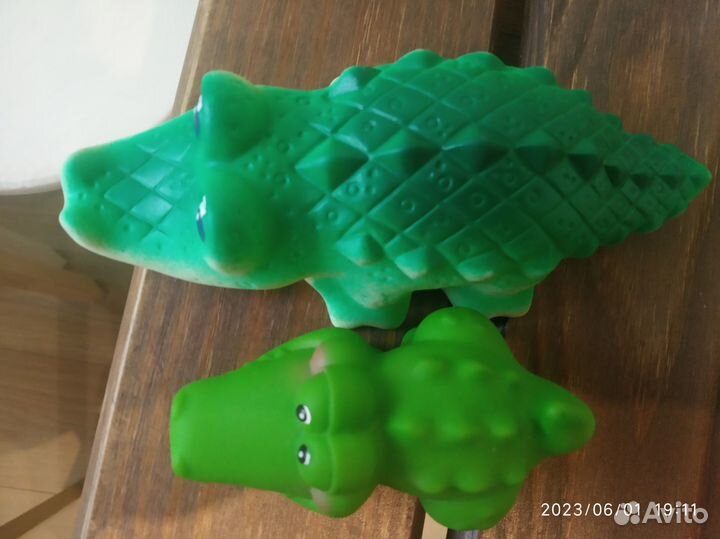 Крокодил с крокодиленком