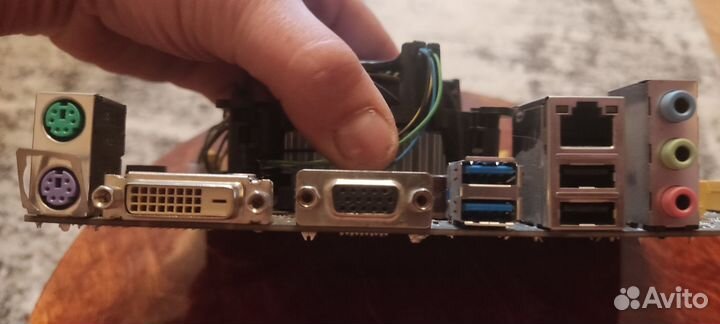 Материнская плата с процессором