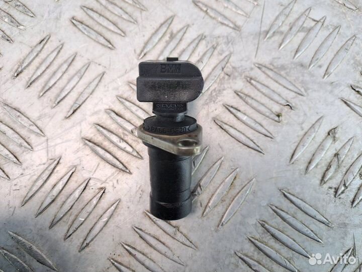 Датчик положения коленвала Bmw 5 E39 M52B25TU