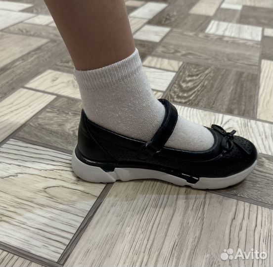 Туфли на девочку 28