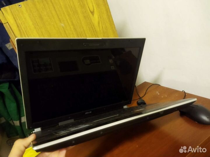 Ноутбук asus
