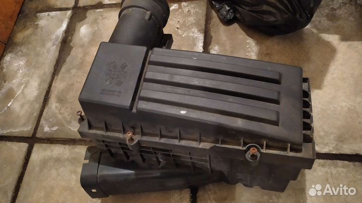 Продам корпус воздушного фильтра