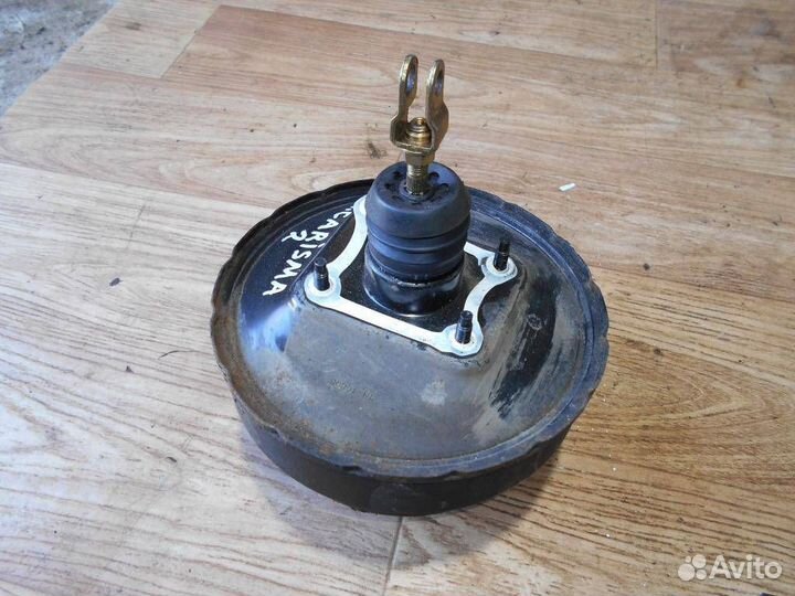 Усилитель тормозов вакуумный Mitsubishi Carisma