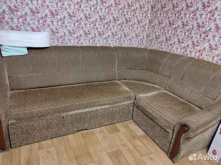 Угловой диван