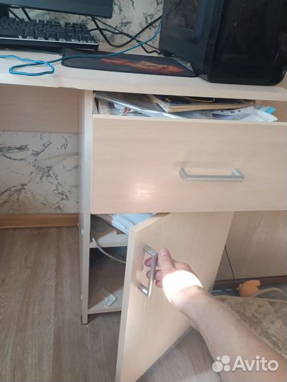 Компьютерный стол