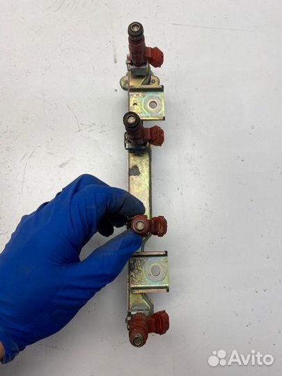 Рейка топливная (рампа) Nissan Almera N16 QG18DE