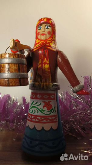 Статуэтка деревянная №10