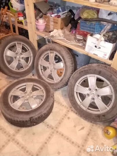 Продам резину и литье р 16