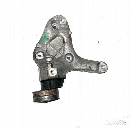 Конштейн компрессора кондиционера VW Golf 6