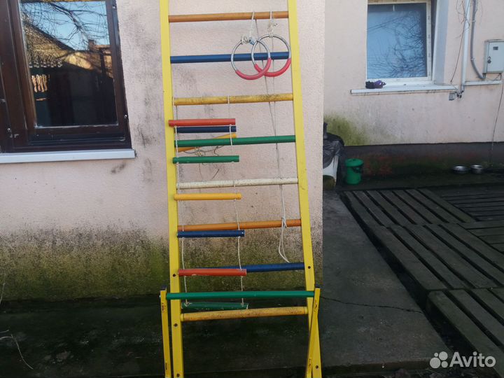 Шведская стенка с турником и брусьями бу