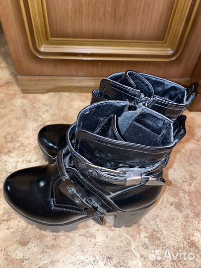 Ботильоны на платформе 37