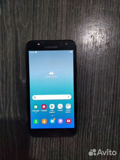 Телефон Samsung J7 Neo