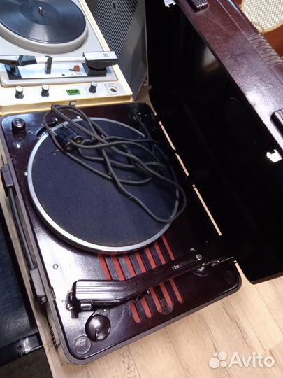 Виниловые проигрыватели винтаж
