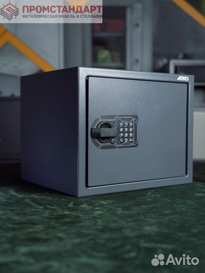 Оружейный / офисный сейф