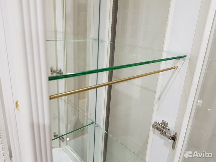 Классическая мебель в светлых тонах