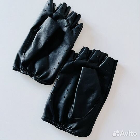 Перчатки без пальцев из экокожи