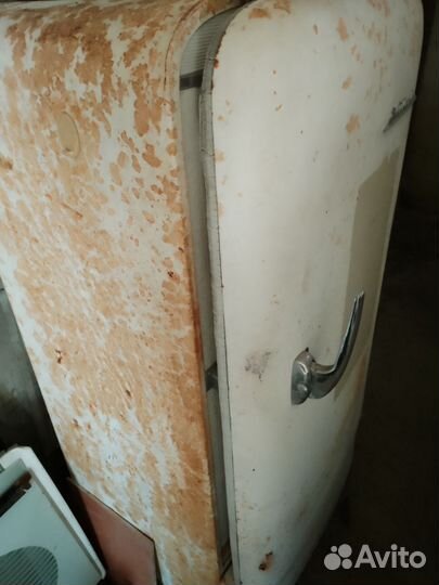 Холодильник ретро зист.Москва.треб.ремонта