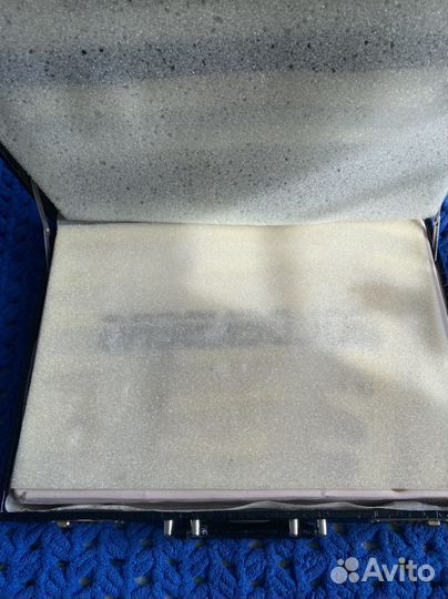 Кейс дипломат