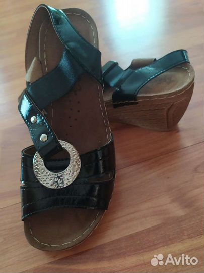 Босоножки женские 36 размер новые