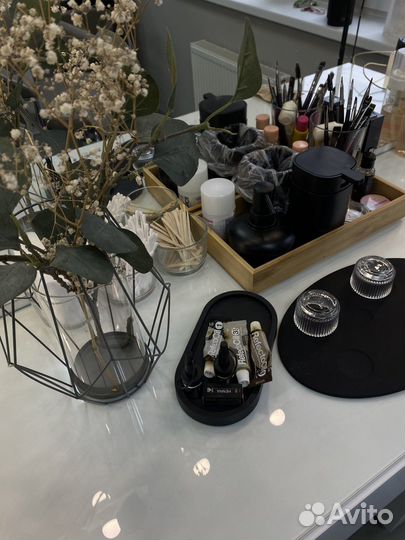 Аренда места для визажиста, бровиста, волосы