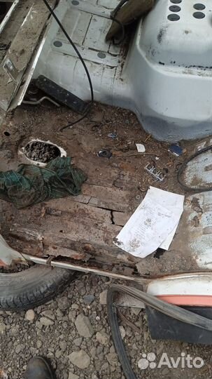 Кабина Мерседес 814 голая, либо по частям резка