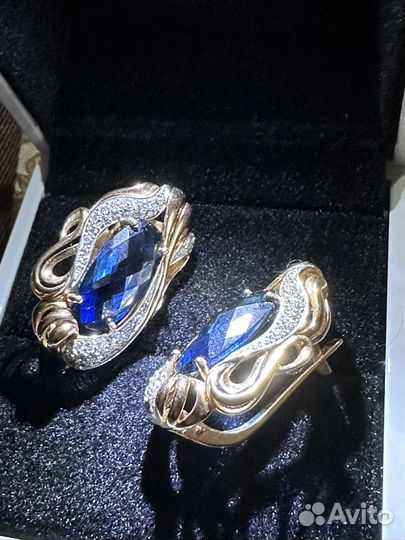 Продам золотые серьги