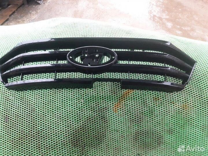 Решетка радиатора LADA Vesta