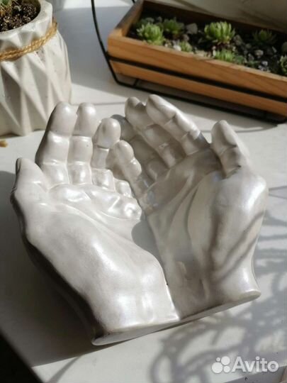 Кашпо-статуэтка 