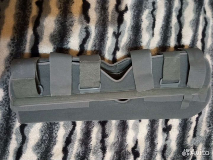 Ортез на коленный сустав жесткий