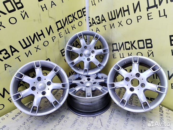 Литые диски R15 4x114.3 6.5J ET 40 Цо 72