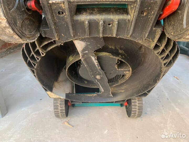 Газонокосилка Bosch Rotak 40