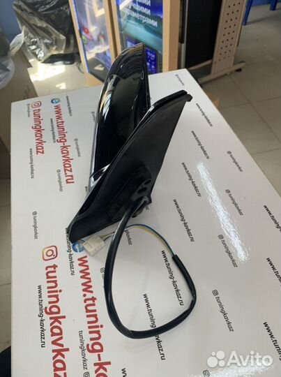 Зеркало правое toyota rav 4