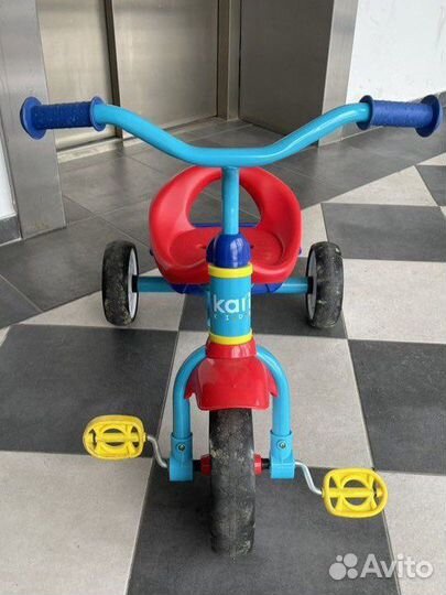 Трехколесный велосипед