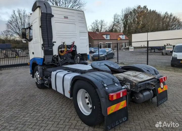 Pазбираем грузовик Volvo FH 2001-2005