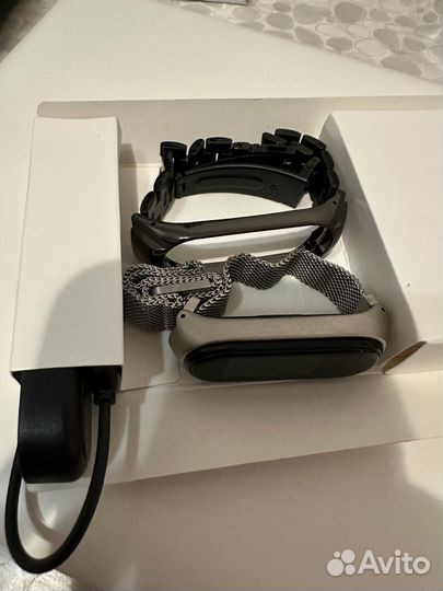 Micro SMART band 4