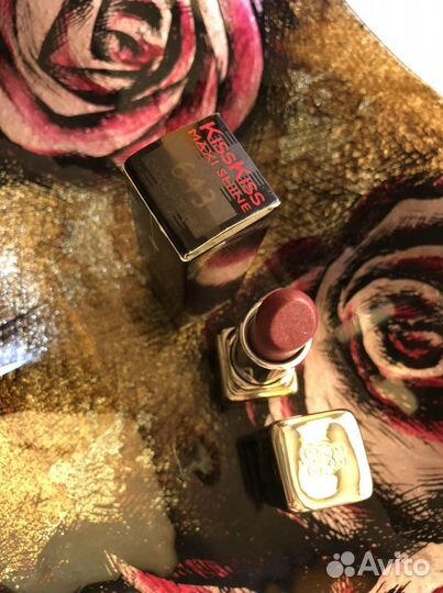 Губная помада Guerlain Kiss 643