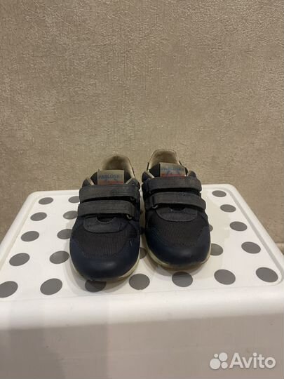 Кроссовки детские