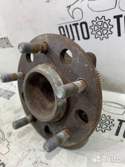 Ступица задняя левая Kia Sportage SL G4KD 2011