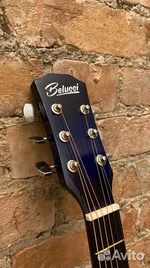 Акустическая гитара