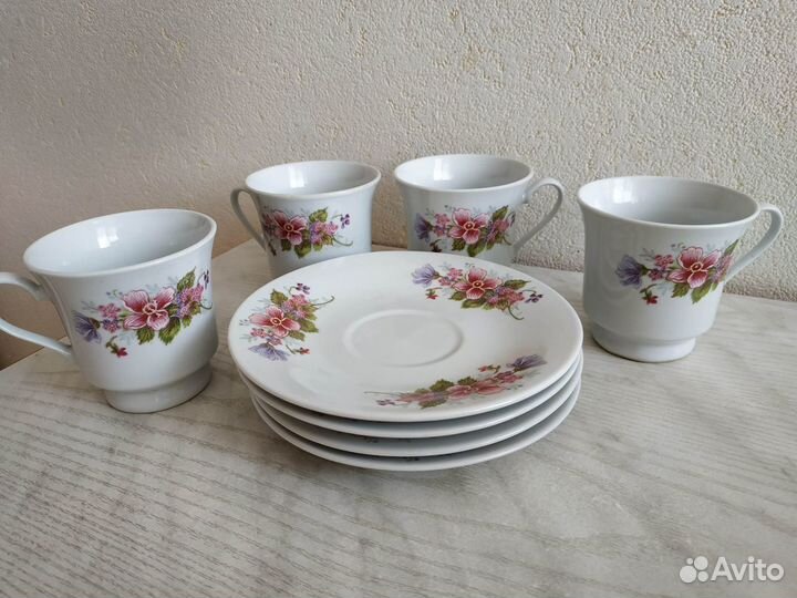 Чашки и блюдца на 4 персоны (чайный/кофейный)