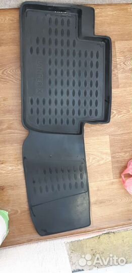 Автомобильные коврики резиновые