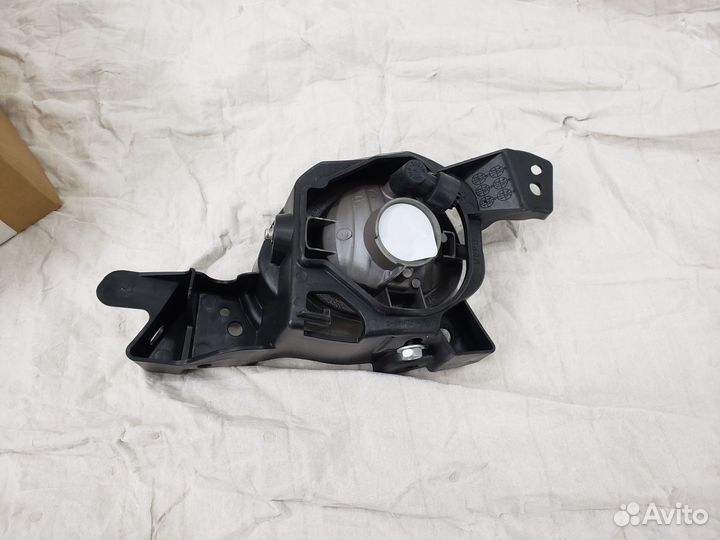 Mazda 3 BL Противотуманная фара Правая Новая