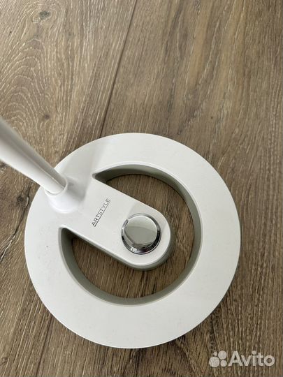 Лампа настольная