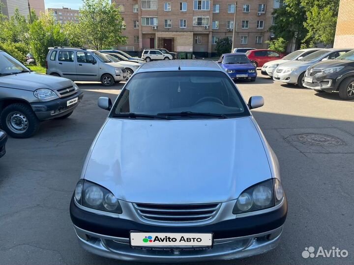 Toyota Avensis 1.8 МТ, 1998, 280 000 км