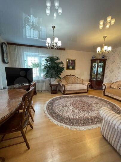 4-к. квартира, 102 м², 1/6 эт.