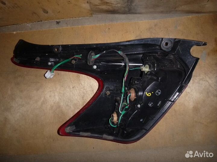 Фонарь задний правый nissan juke (F15) 2011