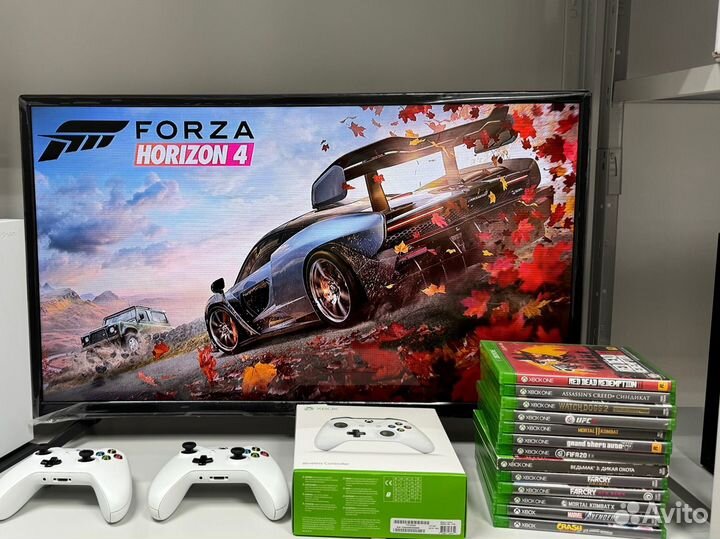 Xbox One S + 2 геймпада + 470 игр