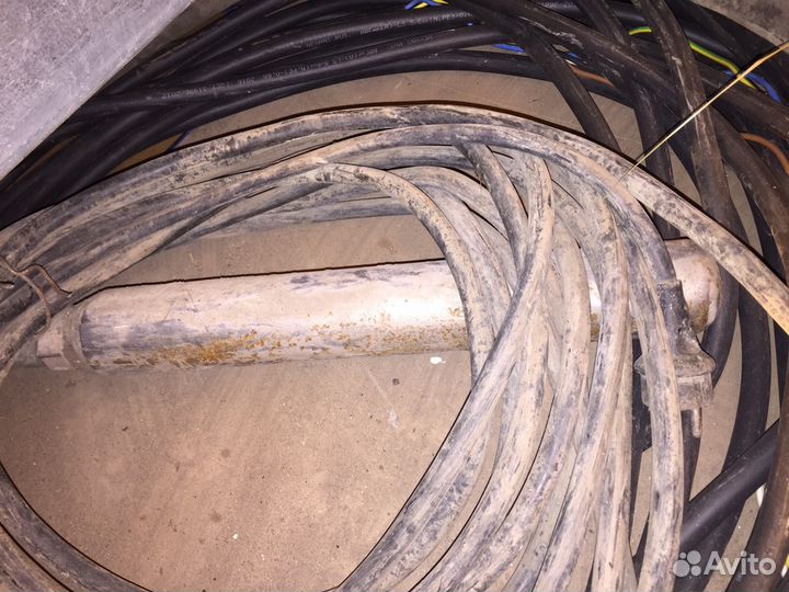 Высокочастотный глубинный вибратор со встроенным и