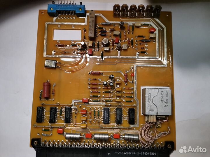 Платы с радиодеталями