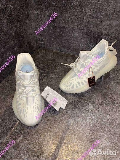 Кроссовки женские Adidas